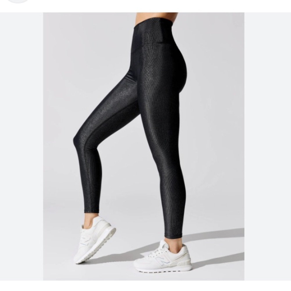 Black Textured Leggings booty leggings. Scrunchie butt.
